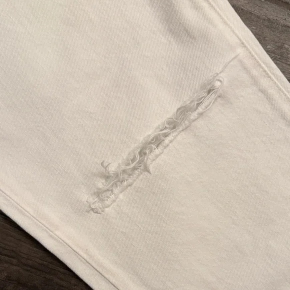 Edwin Women's Cream Cropped Pants - Picture 6 of 10